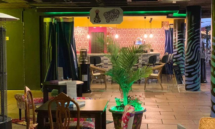 Image 5: Cachimba y cócteles
