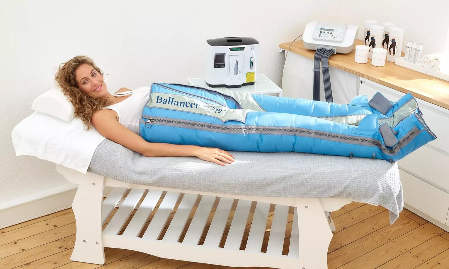 1x oder 3x 55 Min. Lymph-Massage mit Kompressionshose bei Cryo-iX (bis zu 49% sparen) - Primary Image