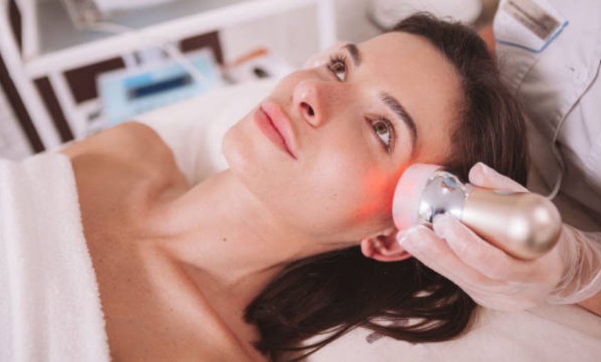 Image 4: Limpieza facial: hidratación y masaje Kobido, Hydrafacial o AntiEdad