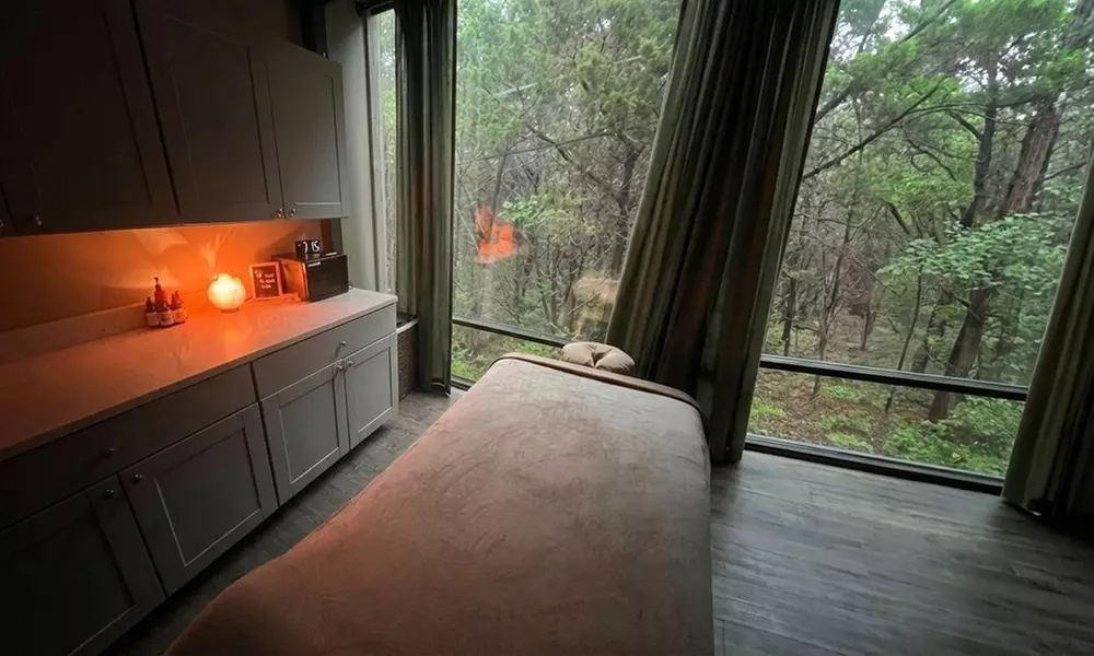 Relax with a 60-or 90-Minute Deep Tissue or Therapeutic Massage