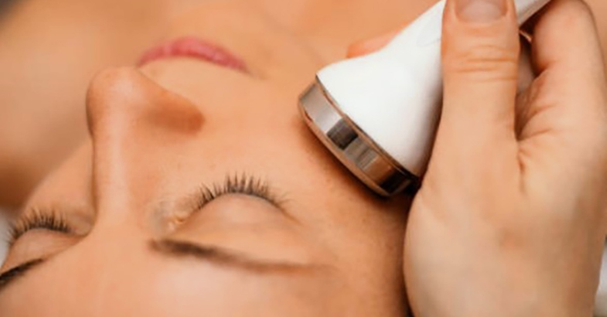 Limpieza facial con opciones de radiofrecuencia y punta de diamante en Málaga