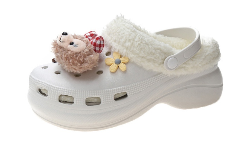 Image 7: One Pair of Furry Decoration Plush Clogs
