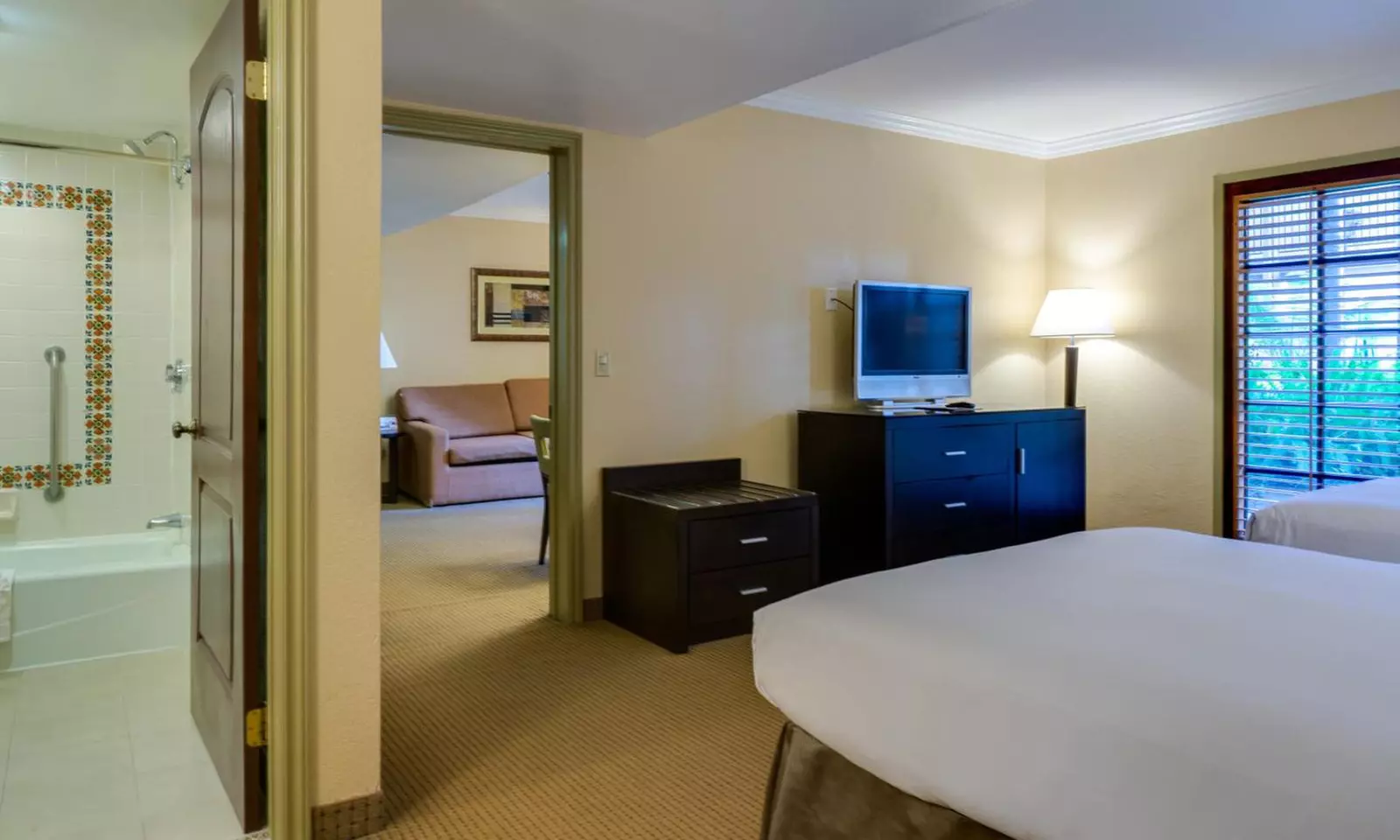 Buena Park Grand Hotel and Suites - Book Now!