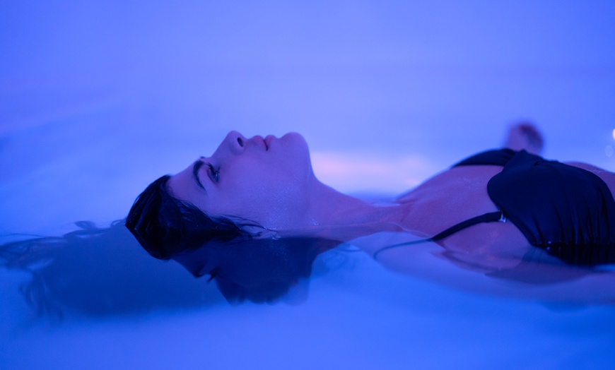 Image 2:  Séance de flottaison avec Body Float Paris 17e