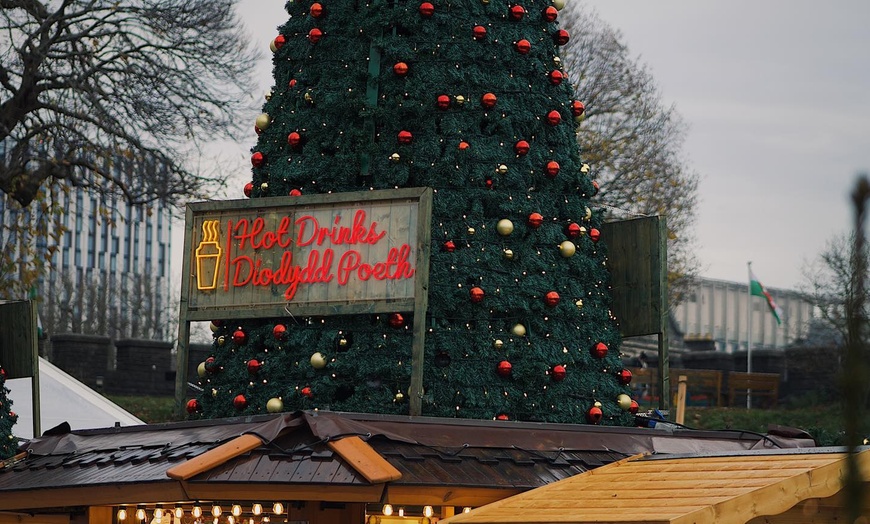 Image 8: Winter Wonderland Ice Skating for 1 Child & 1 Adult or a Family of 4