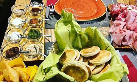 Menu tipico con tigelle, gnocco fritto e birra per 2 o 4 persone alla Tigelleria Toscana (sconto fino a 65%)