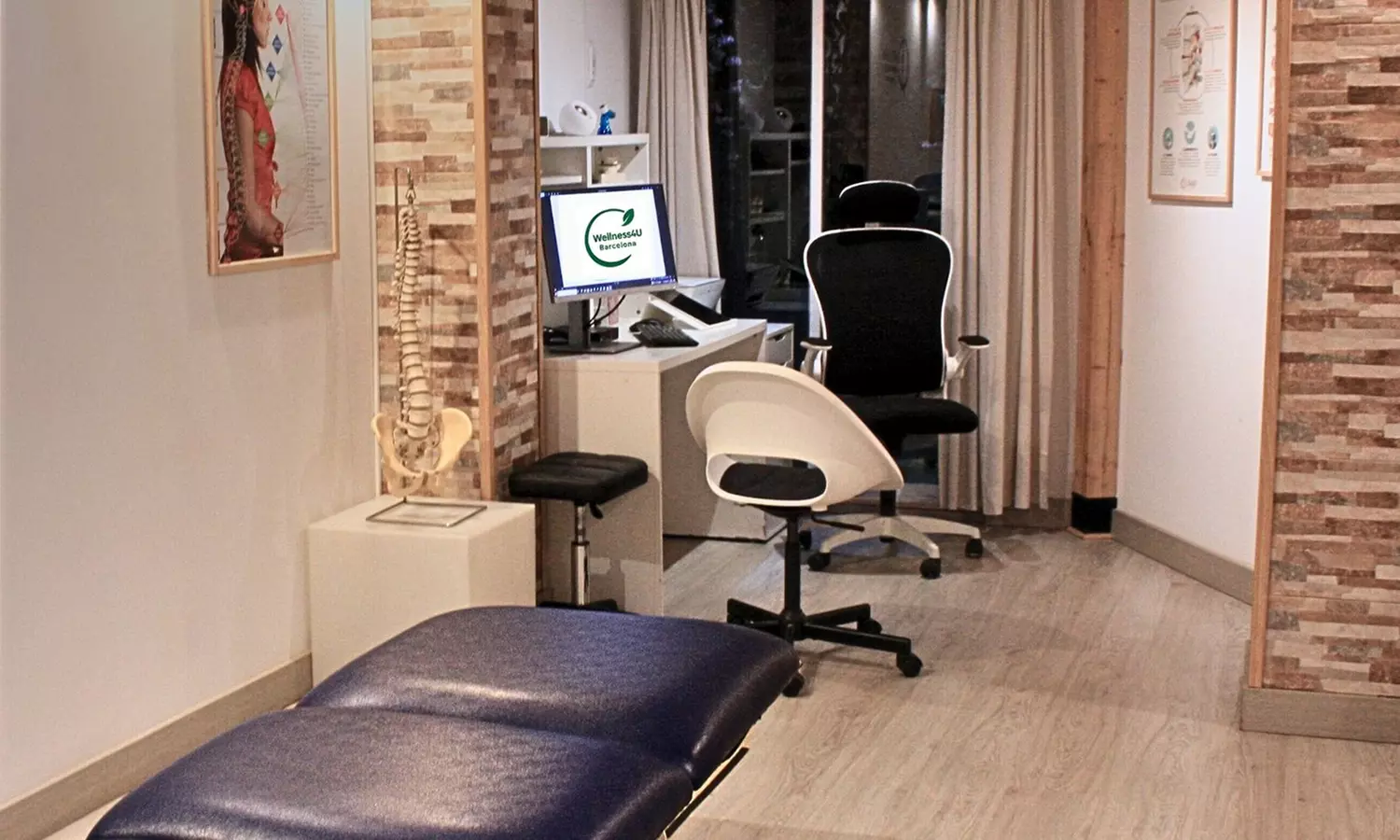 Tratamiento con examen postural, ajuste quiropráctico y chequeo para 1