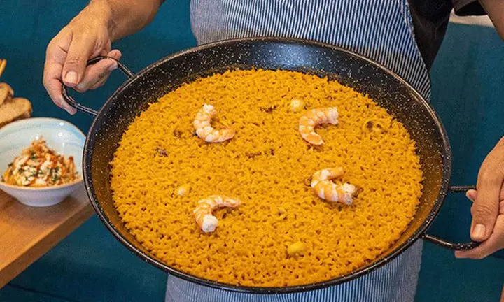 Menús de arroces para compartir frente al mar para 2 o 4 personas