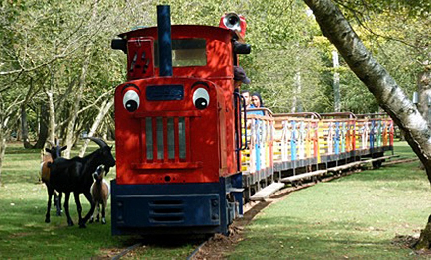 Image 1: Entrée pour le Parc Herouval