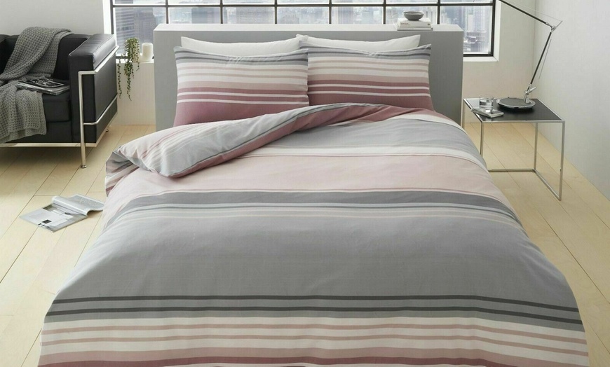 Image 5: Moxie Duvet Set