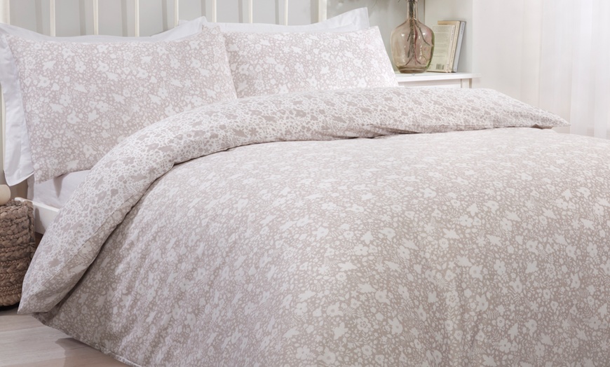 Image 12: Pieridae Ditsy Floral Duvet Set