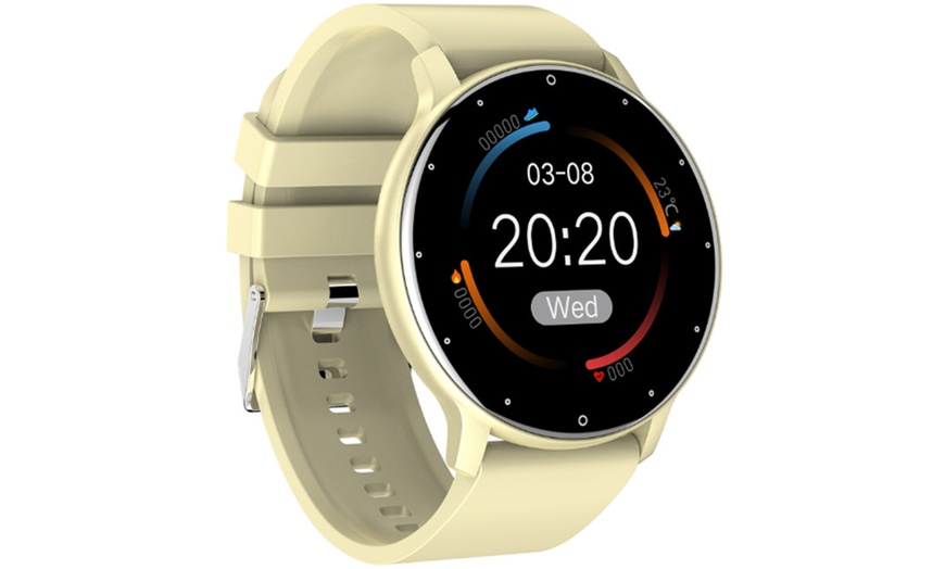 Image 2: Round Screen Smartwatch in Black and Gold Options