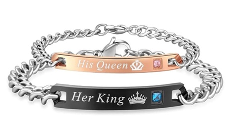 1 o 2 bracciali in acciaio con incisione e zirconi disponibili in 2 modelli