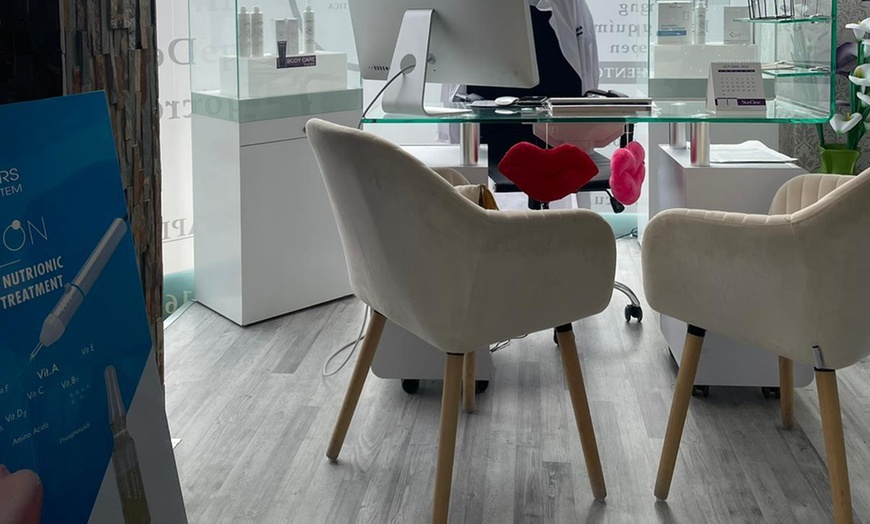 Image 4: Mesoterapia facial en 1, 2 o 3 zonas: hidratación profunda completa