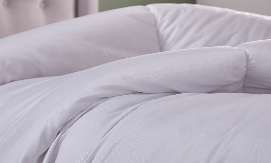 Image 4: Silentnight Eco Comfort Duvet
