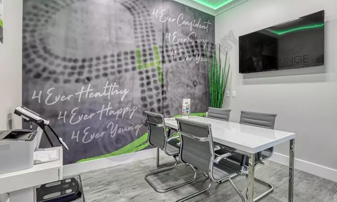 Refreshing Appearance w/ Botox at 4Ever Young - Hoboken, NJ | Licensed Practitioner-Led Treatment