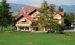 Altopiano di Asiago: camera con colazione o mezza pensione per 2