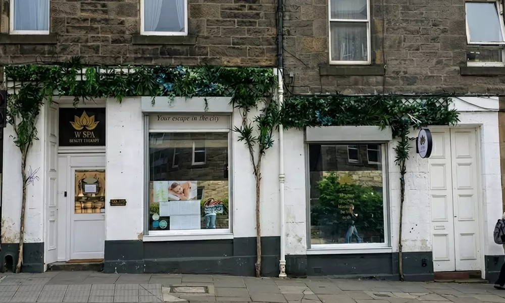 Relaxing or Deep Tissue Massage (30 or 60 Minutes)