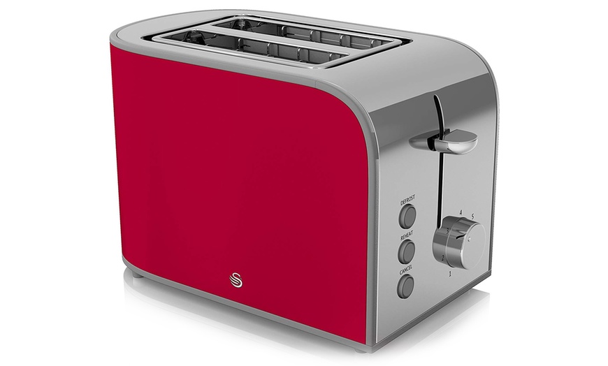 Image 2: Swan 2-Slice Retro Toaster