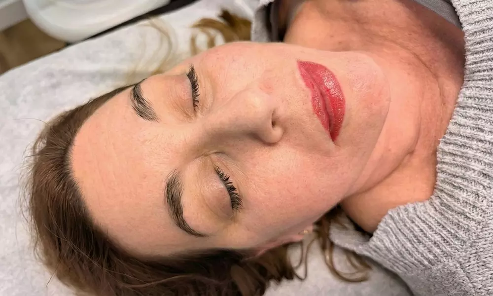 Sesion de micropigmentación de labios con opción a 1 retoque