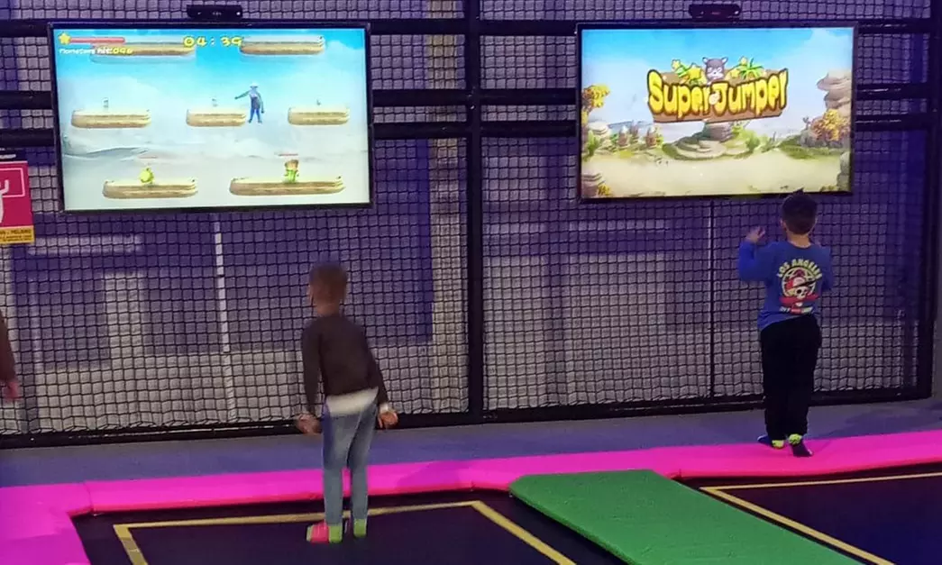 ¡Salta hasta tocar el cielo! 1 o 2 horas de saltos en camas elásticas