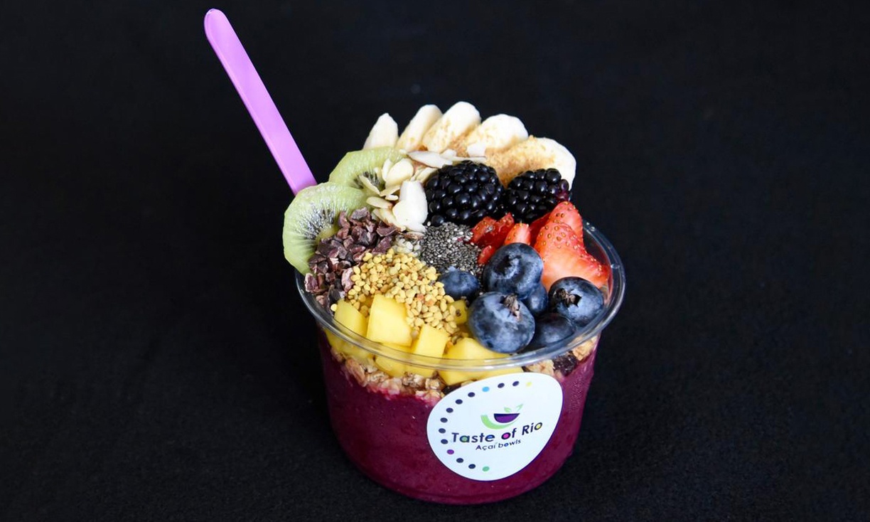 Enjoy Fresh Bluemajick Bowl and More with Live Food Options