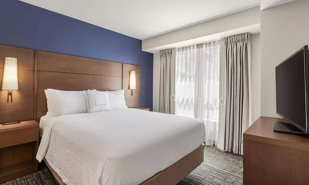 Extended-Stay Hotel in Antelope Valley with Spacious Suites 

