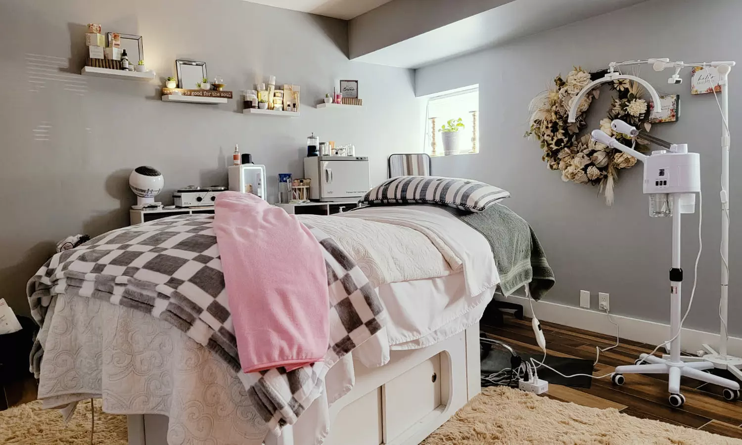 Non-Invasive Body Contouring with Red Light Therapy Sessions