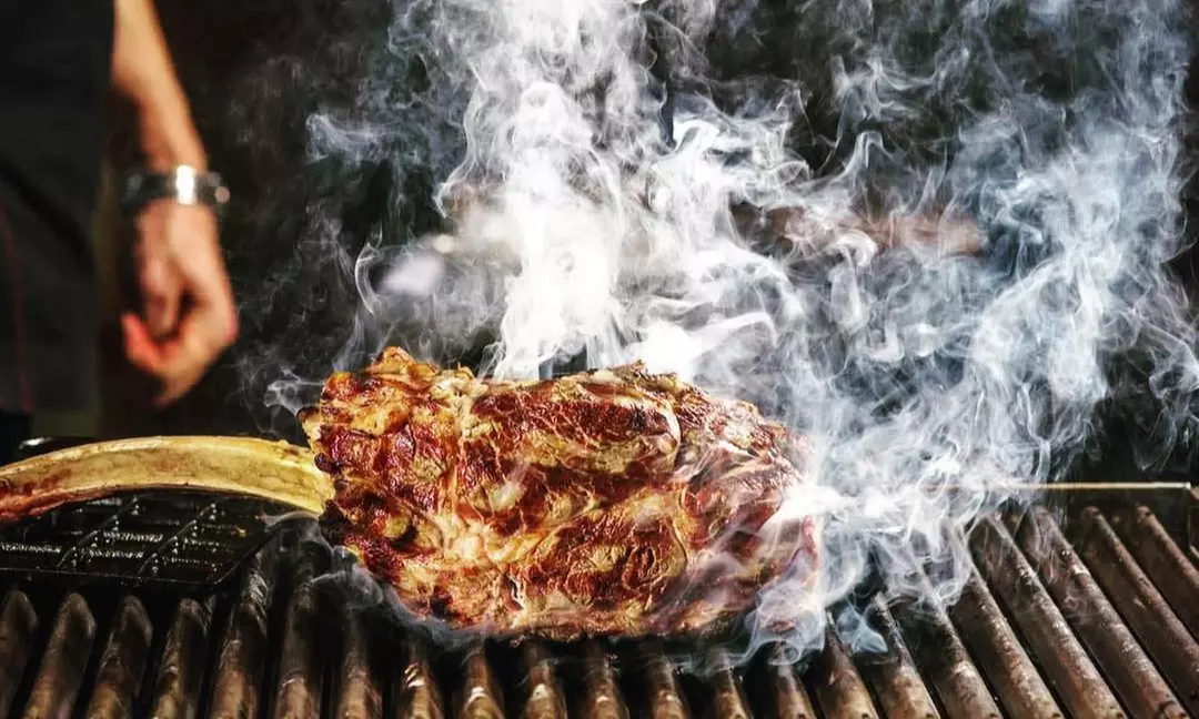 3-Gänge-Steak-Menü mit 900 Gramm saftigem Tomahawk für 2 o. 4 Personen