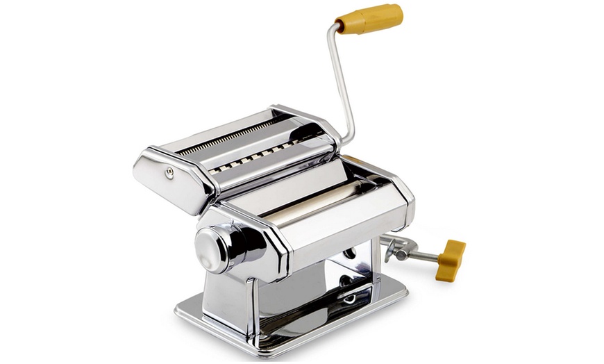 Image 2: Heavy-Duty Pasta Maker