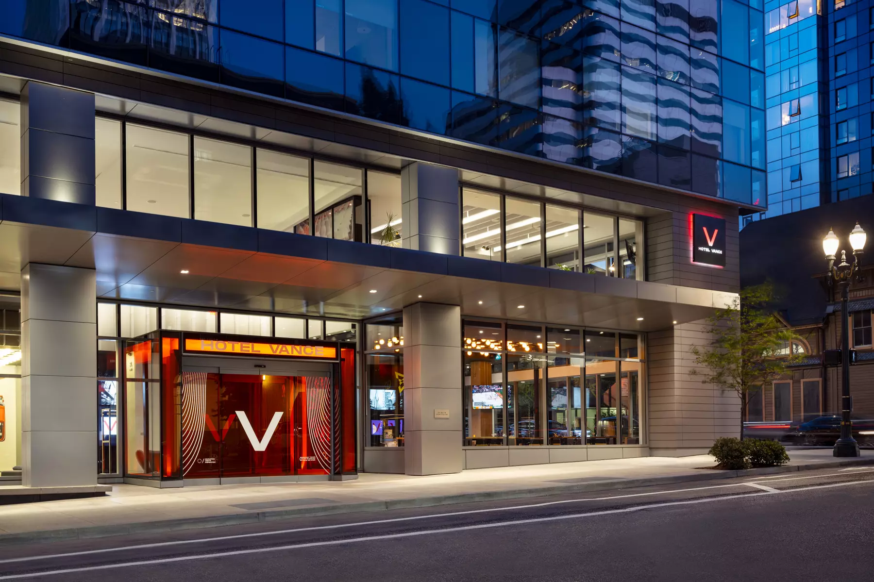 Member-Only Deal: Stylish Hotel by Pearl District - Book now and save!