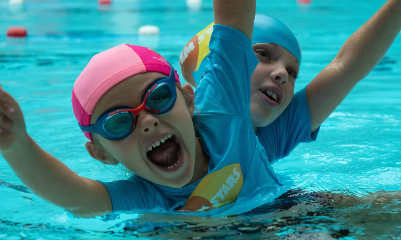 Initiez-vous ou vos petits aux joies de l'eau avec Swim Stars