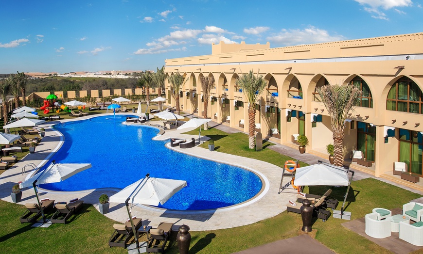 Image 12: Madinat Zayed: 1- or 2-Night 4* Stay with Dinner