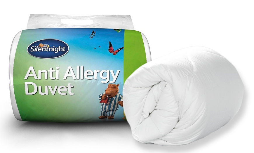 Image 1: Silentnight Anti-Allergy Duvet