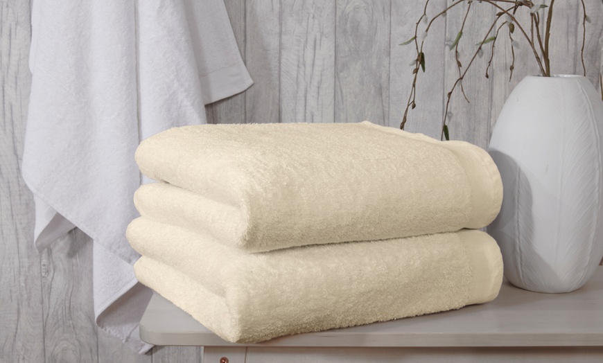 Image 7: Towel Bundles