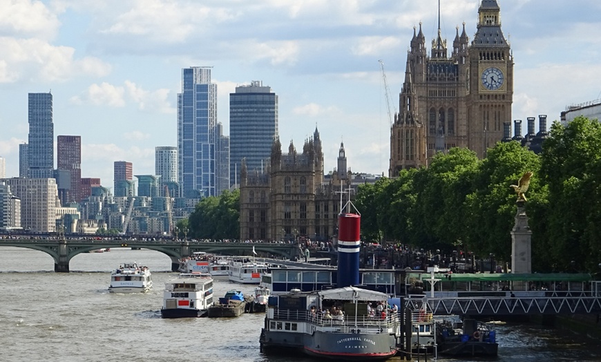 Image 9: Laugh Your Heart Out: Tattershall Castle Friday Night Boat Comedy Show