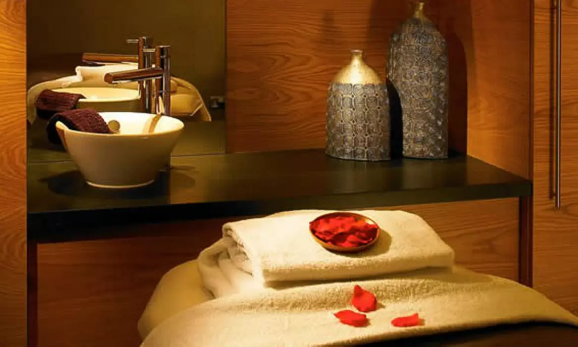 4* Norfolk: Standard Double or Twin Room Stay with Breakfast & More