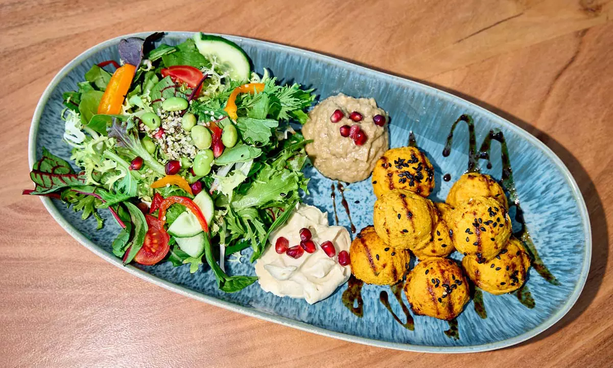 Vegane Energetic Life Platte o. Hauptspeise inkl. homemade Bio Getränk