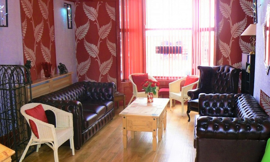 Image 4: Blackpool: 1–4 Nights in Double Room with Breakfast