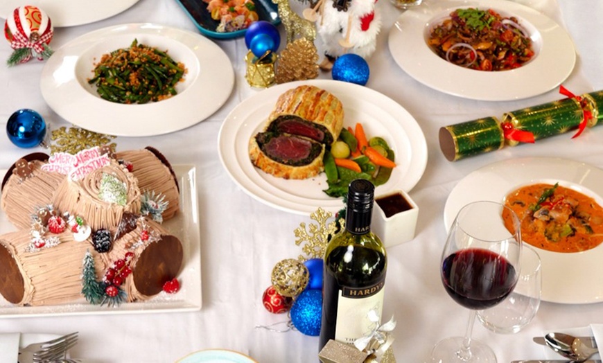 Image 4: Christmas Buffet With Free-Flowing Beverages for Adults or Child