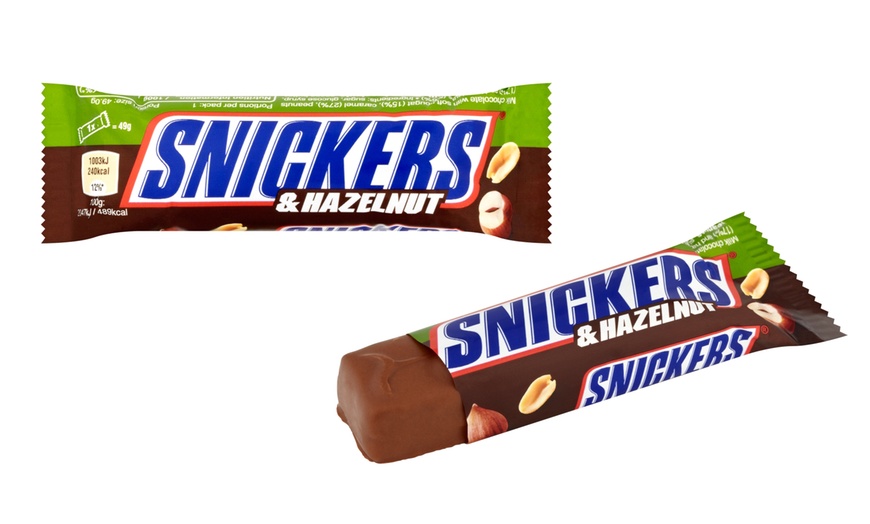 Image 2: 24 Snickers and Hazelnut 49g Bars