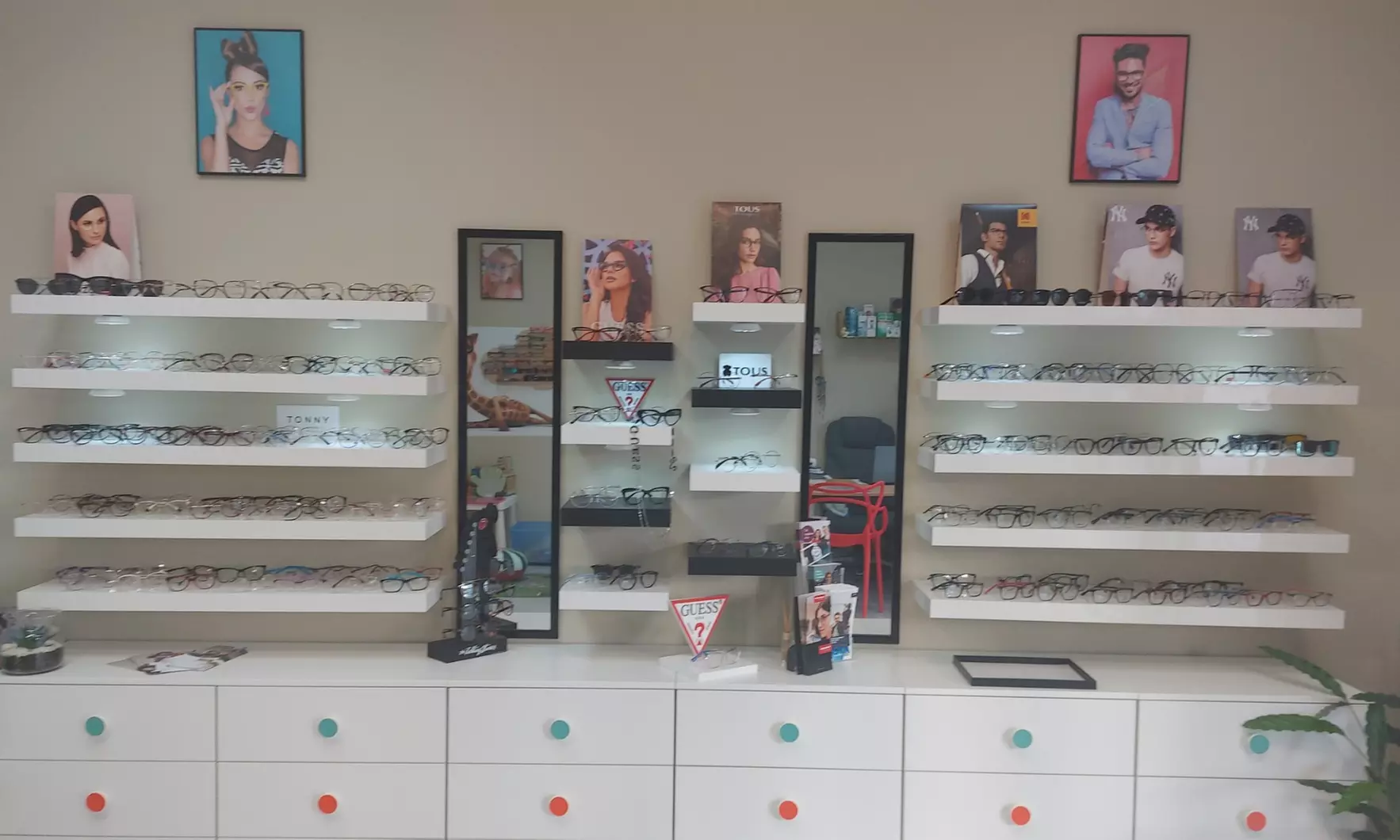 Groupony zniżkowe na okulary w firmie Bajkowe Okulary Salon Optyczny - Primary Image