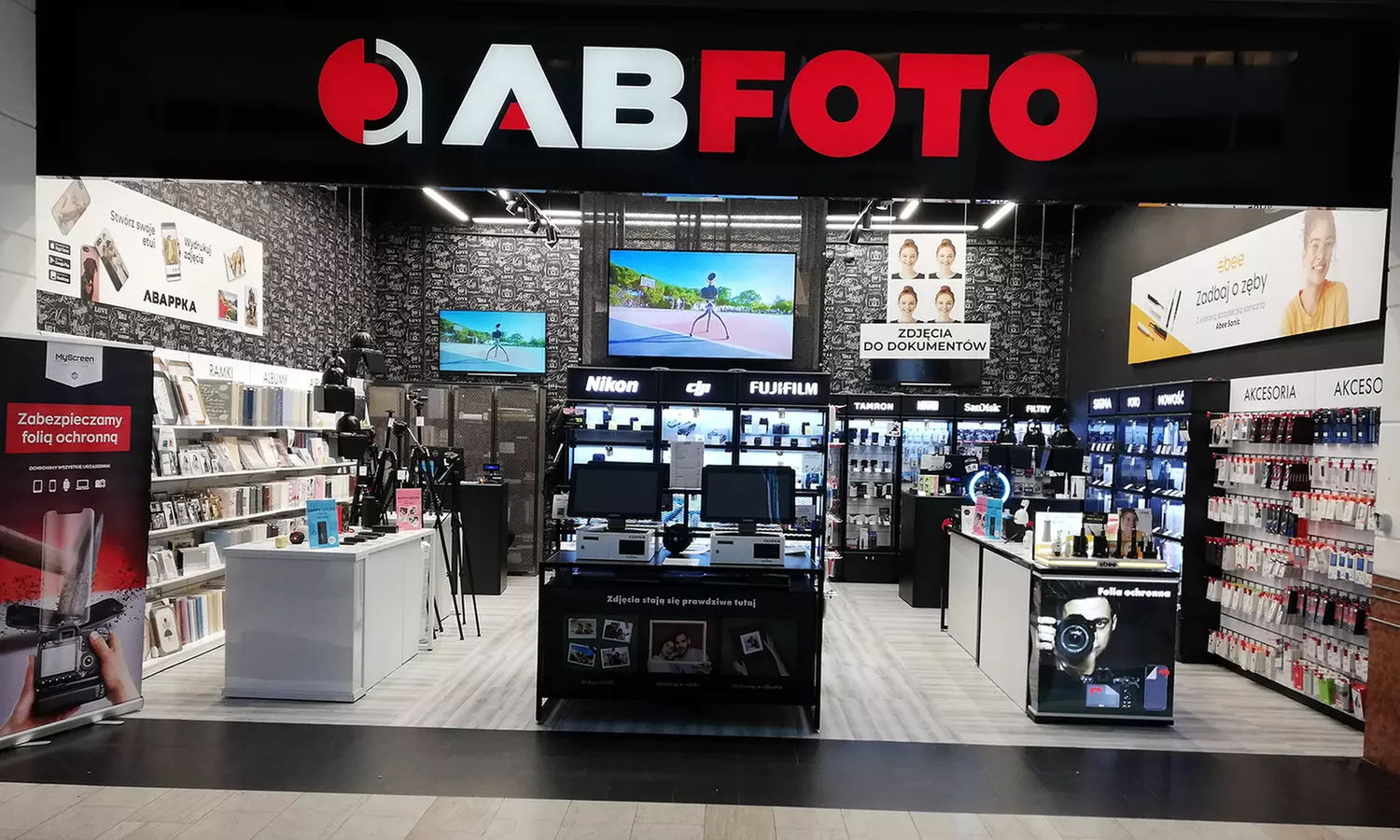 Zabezpiecz ekrany swoich urządzeń elektronicznych folią ochronną w kilkunastu salonach AB Foto