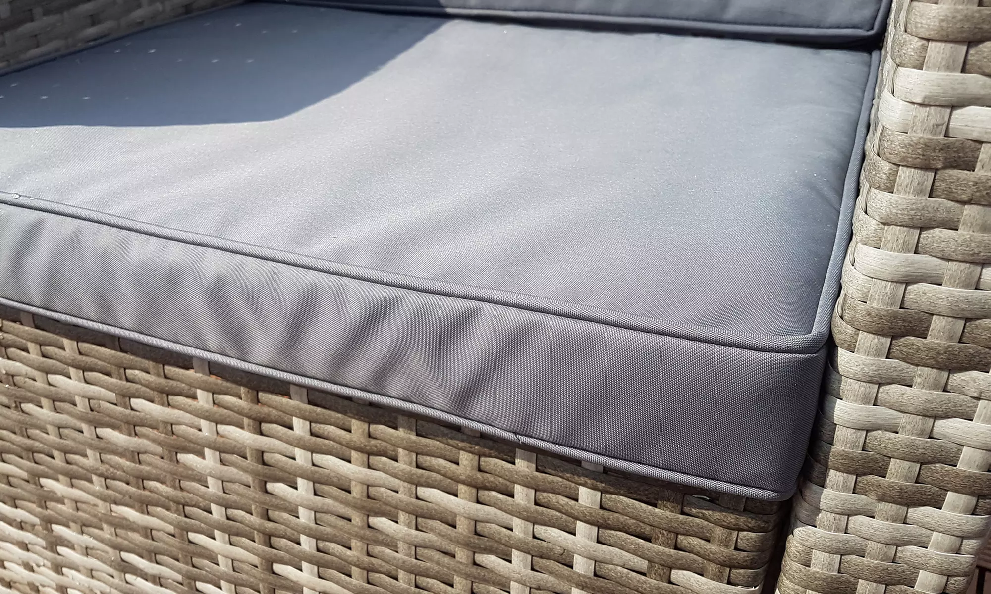 Swing & Harmonie ​Polyrattan-Sitzgruppe „Miami“ in Schwarz, Braun oder Grau, inkl. Versand - Second Medium