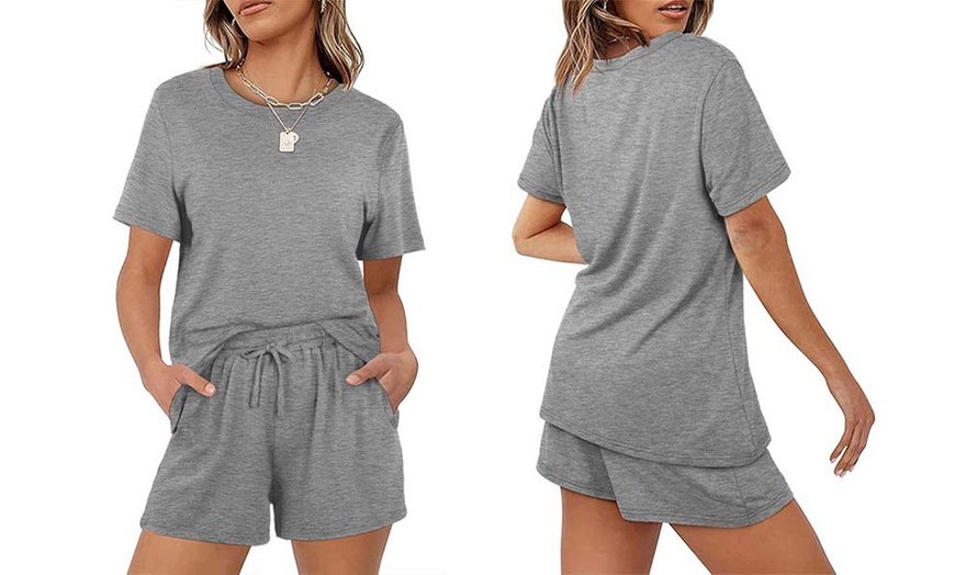 Women's Casual T-Shirt and Shorts Set | Groupon Goods