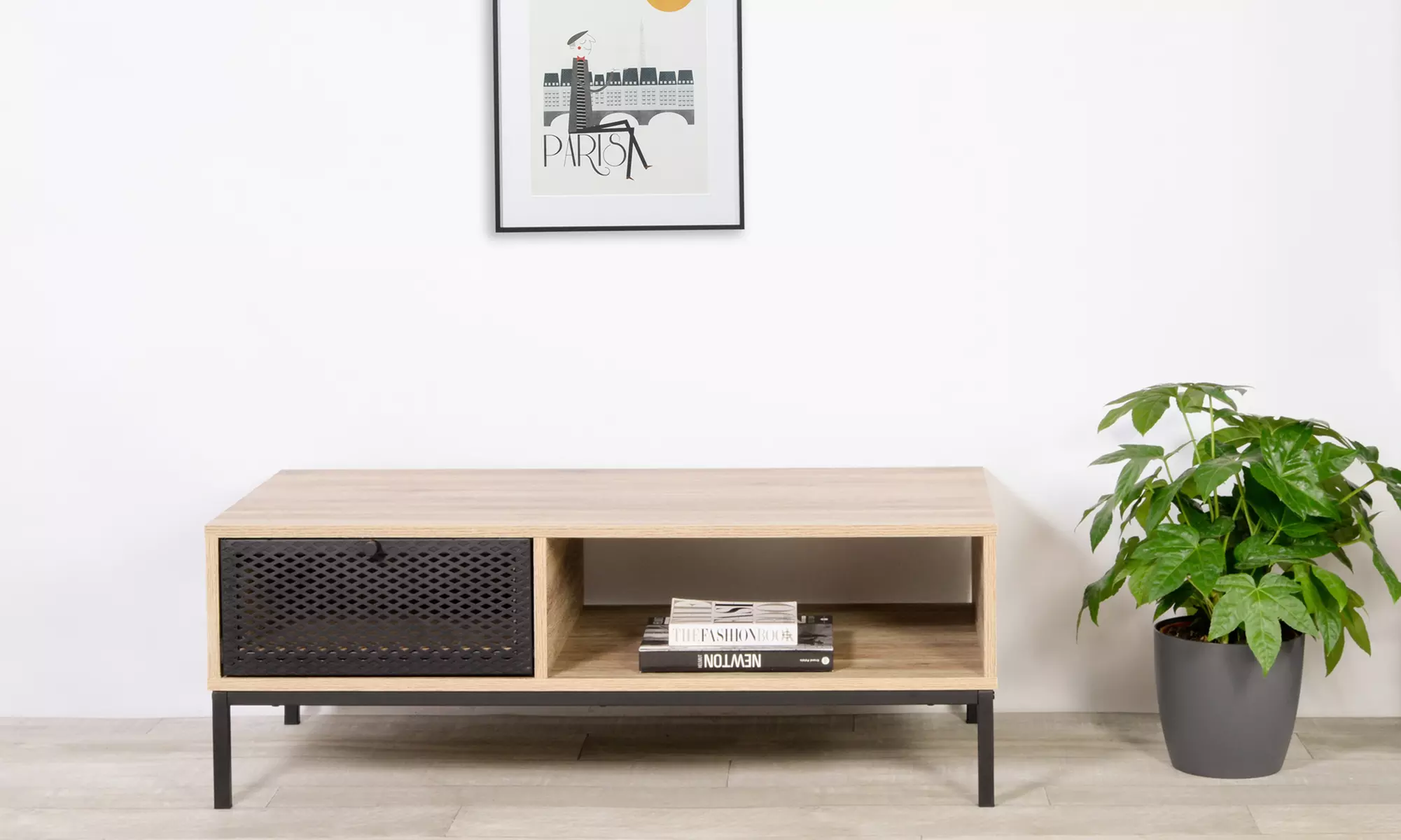 Table basse en bois clair avec grillage en métal de la marque No name, livraison offerte - Primary Image