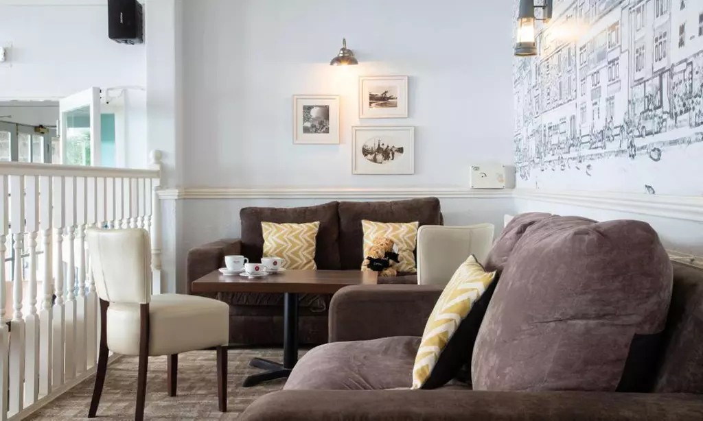 Cornwall: Double or Twin Room w/ Breakfast & Optional £30 F&B Voucher