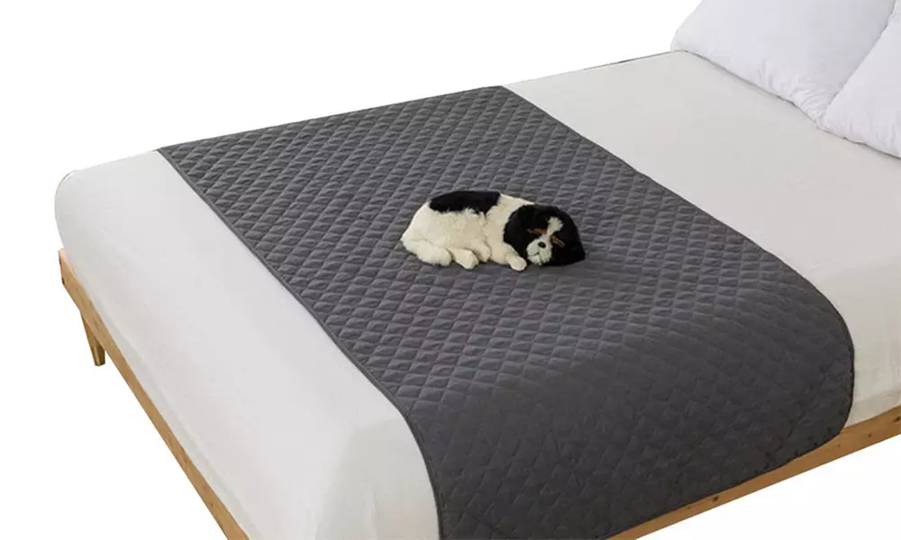 Wasser- und rutschfeste Hundedecke zum Möbelschutz