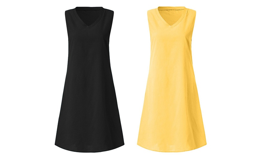 Image 9: V-Neck Sleeveless Dress