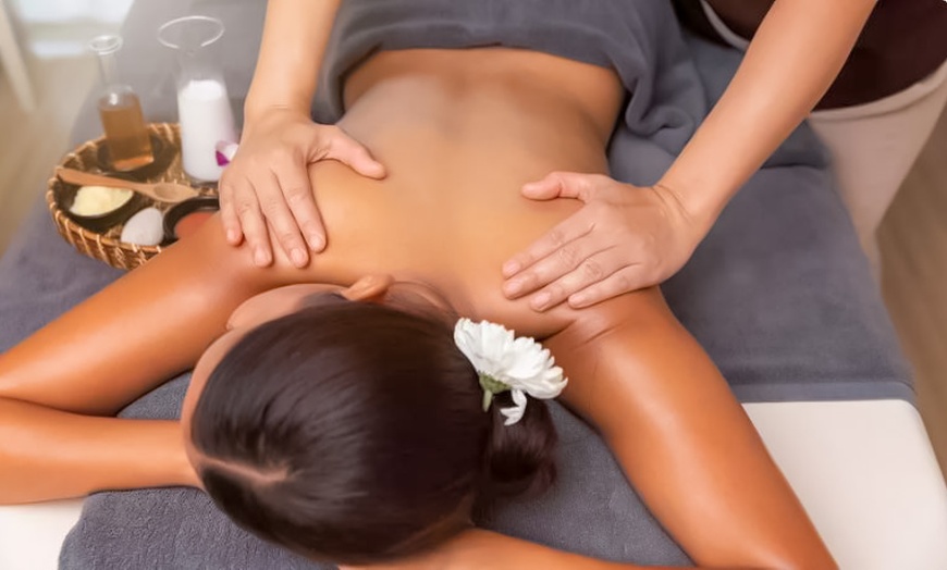 Image 1: Massage au choix avec La maison Brigitte